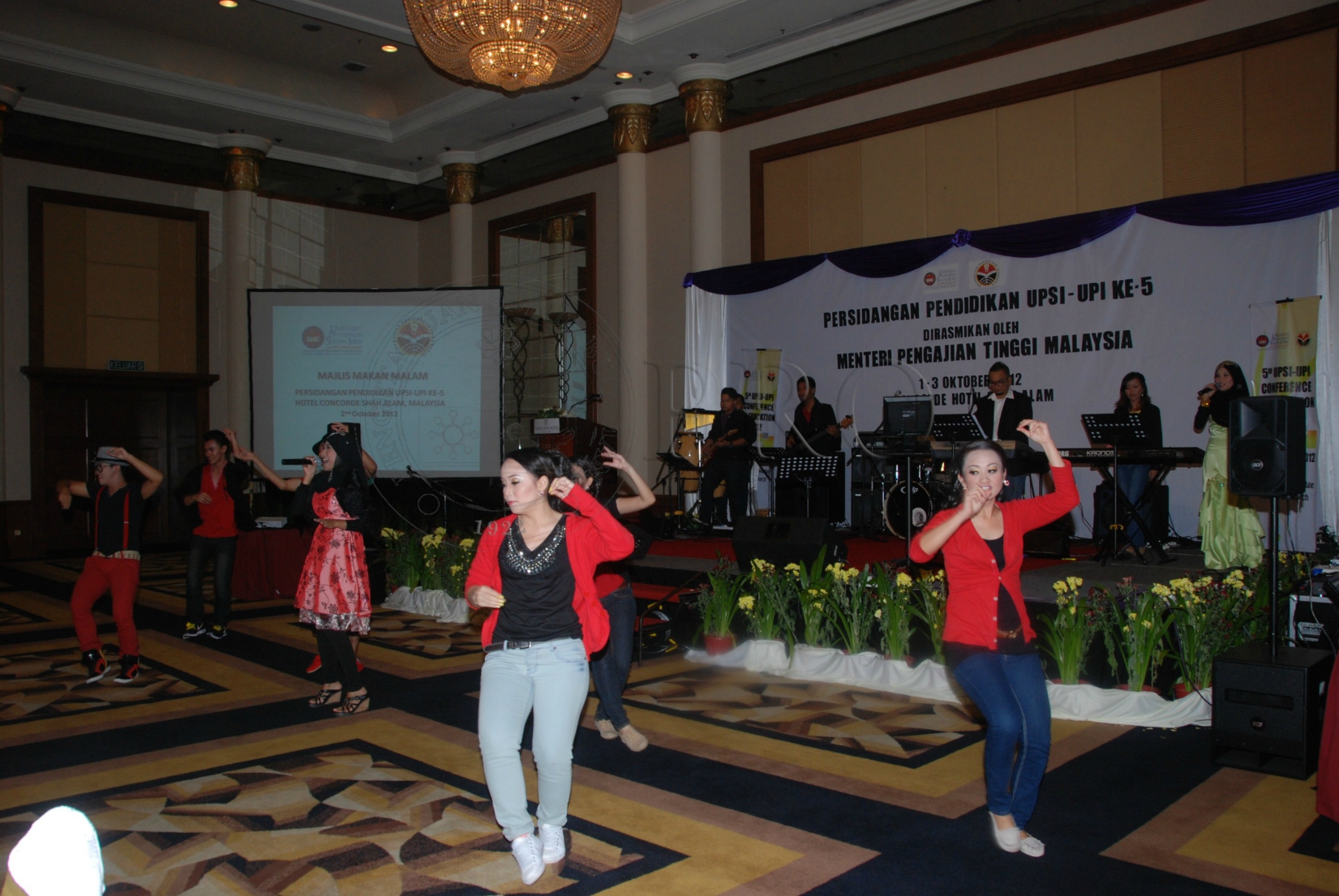 PRO 12 120 upi DSC 6150